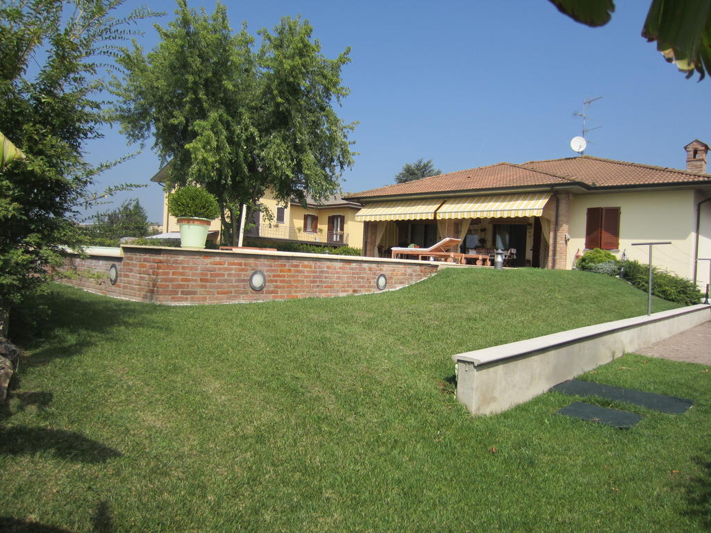 Marinella B&B Cornale Luaran gambar