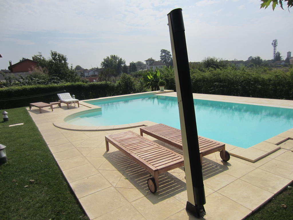 Marinella B&B Cornale Luaran gambar