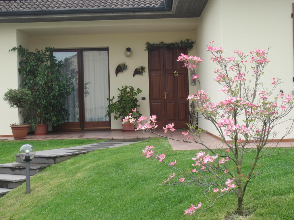 Marinella B&B Cornale Luaran gambar