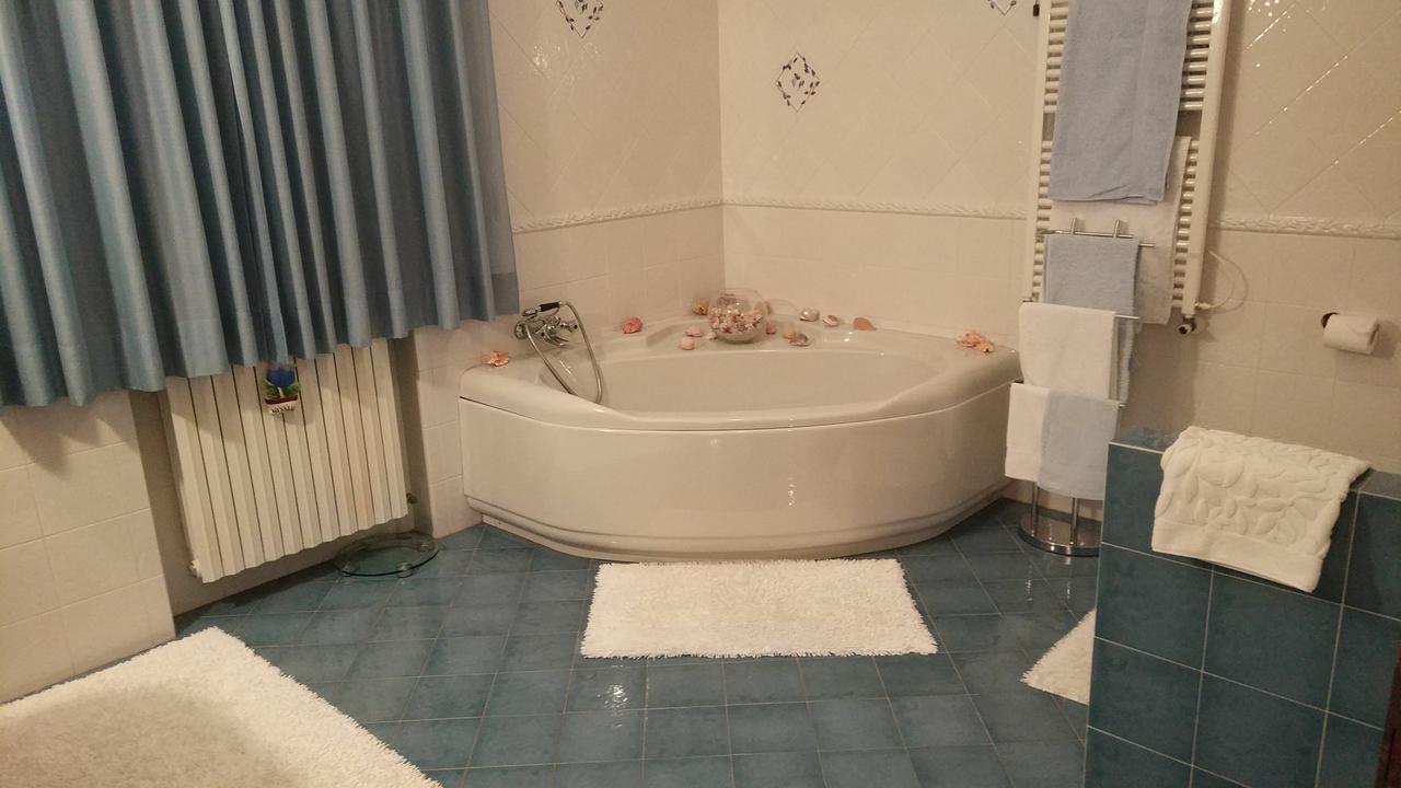 Marinella B&B Cornale Luaran gambar
