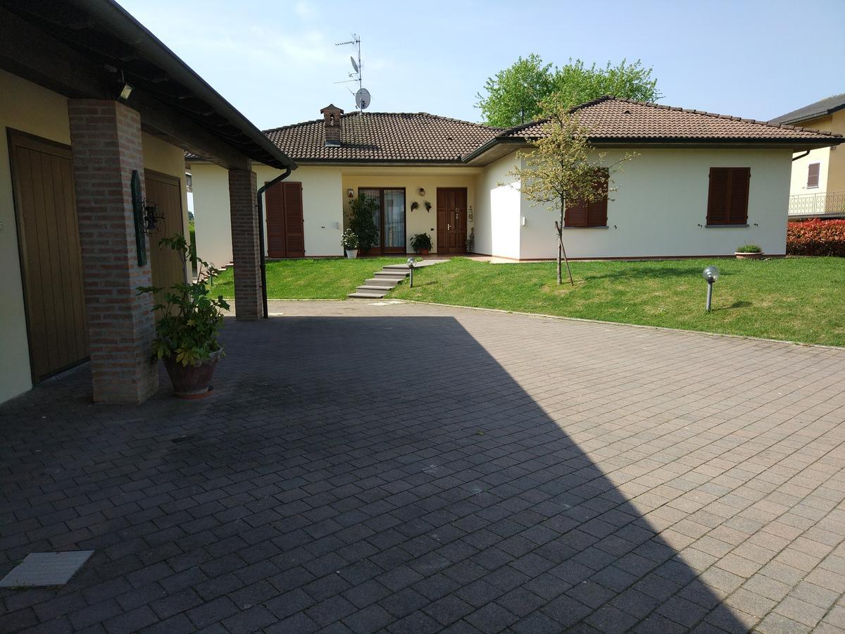 Marinella B&B Cornale Luaran gambar